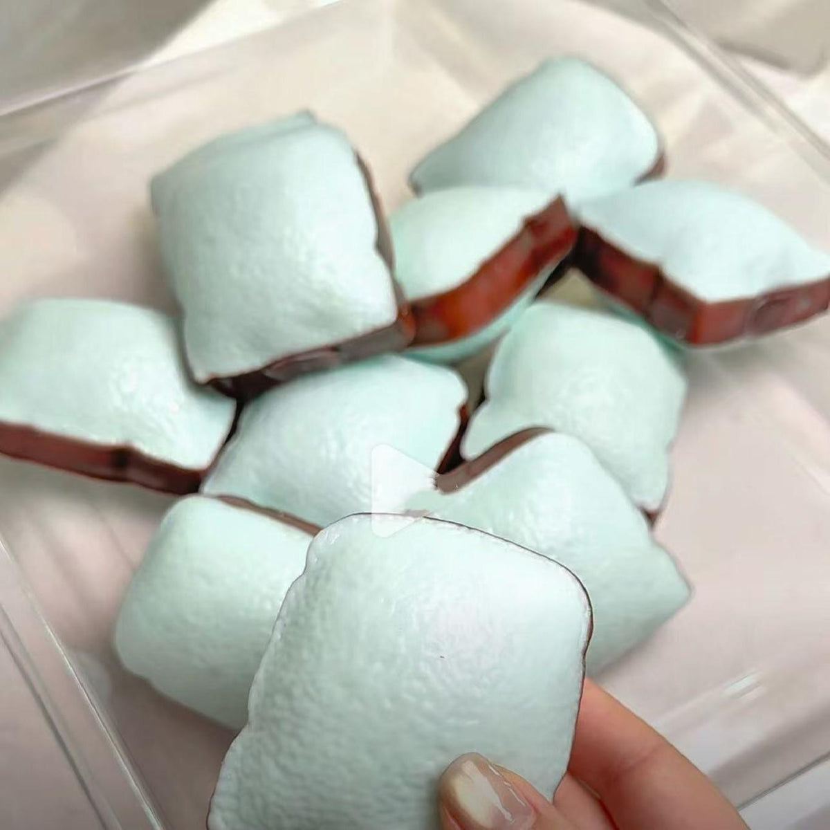 Block-Filled Ball / Mint