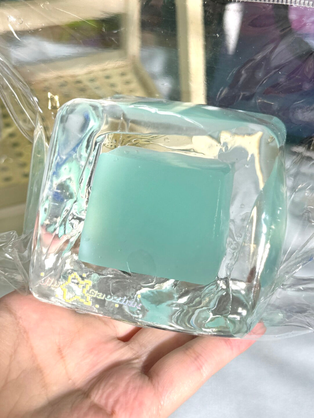 32f4255f-5e4f-48f8-9081-c6e611aedeb4